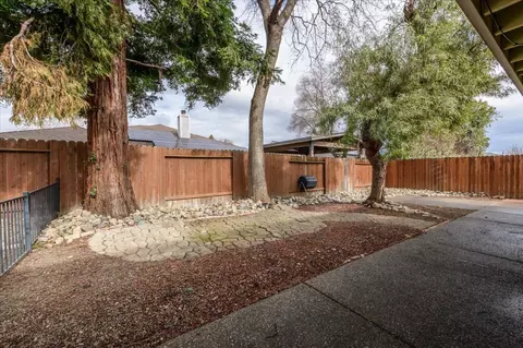 Exterior - 115 Almond Dr, Winters, CA 95694 photo 5 of 8