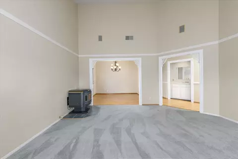 Living - 115 Almond Dr, Winters, CA 95694 photo 2 of 5