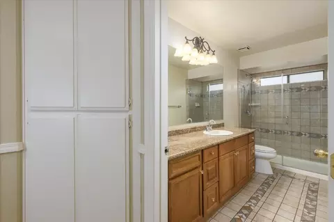 Bath - 115 Almond Dr, Winters, CA 95694 photo 1 of 4