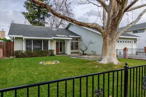 115 Almond Dr, Winters, CA 95694