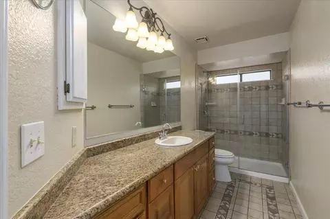 Bath - 115 Almond Dr, Winters, CA 95694 photo 2 of 4