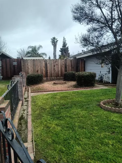 Exterior - 16439 Carleta Pl, Lathrop, CA 95330 photo 4 of 14