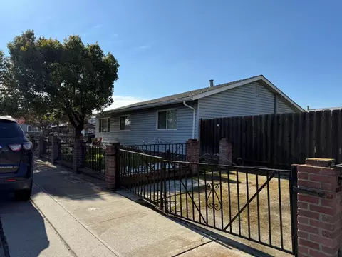 Exterior - 16439 Carleta Pl, Lathrop, CA 95330 photo 2 of 14