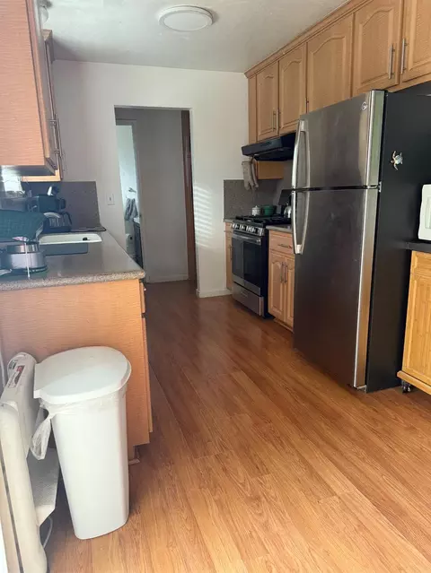 Kitchen - 16439 Carleta Pl, Lathrop, CA 95330 photo 2 of 2