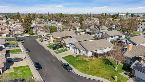 View/Area - 2408 Echo Park Ct, Modesto, CA 95358 photo 4 of 8