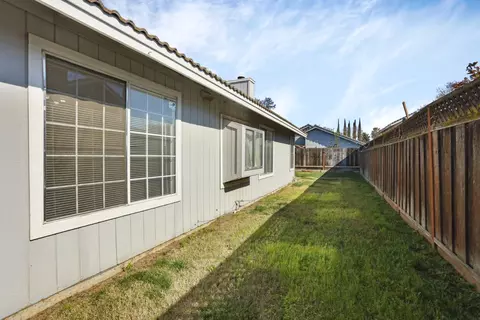 Exterior - 2408 Echo Park Ct, Modesto, CA 95358 photo 7 of 10