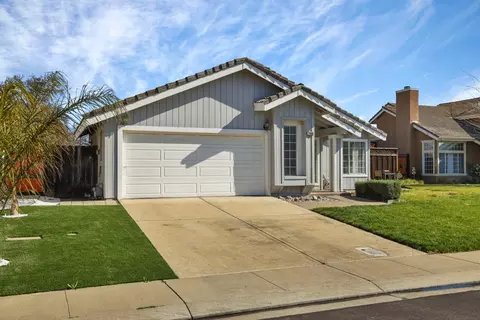 Exterior - 2408 Echo Park Ct, Modesto, CA 95358 photo 2 of 10