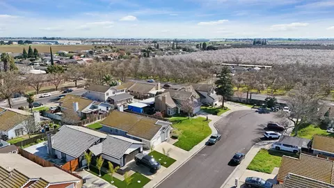 View/Area - 2408 Echo Park Ct, Modesto, CA 95358 photo 3 of 8
