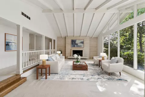 Living - 1700 Mcclaren Dr, Carmichael, CA 95608 photo 2 of 8