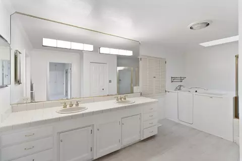 Bath - 1700 Mcclaren Dr, Carmichael, CA 95608 photo 1 of 7