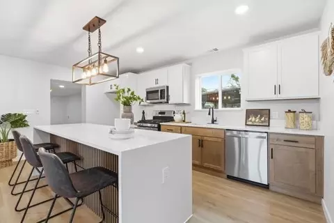 Kitchen - 2199 Glen Ave, Merced, CA 95340 photo 2 of 3