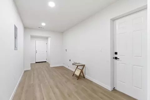 Entry Way - 2199 Glen Ave, Merced, CA 95340 photo 1 of 1