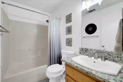 Bath - 2634 Madrone St, Sutter, CA 95982 photo 1 of 2