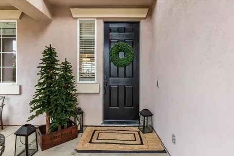 Entry Way - 1242 Tulloch Dr, Tracy, CA 95304 photo 1 of 6