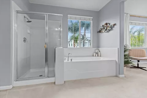 Bath - 1242 Tulloch Dr, Tracy, CA 95304 photo 5 of 8