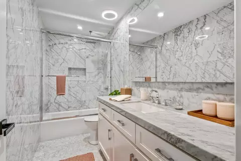 Bath - 2228 Cheyenne Way, Modesto, CA 95356 photo 5 of 5