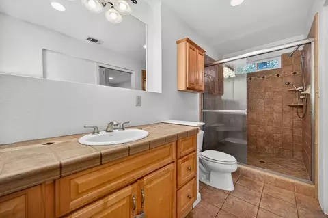 Bath - 5897 Silverleaf Dr, Foresthill, CA 95631 photo 1 of 3