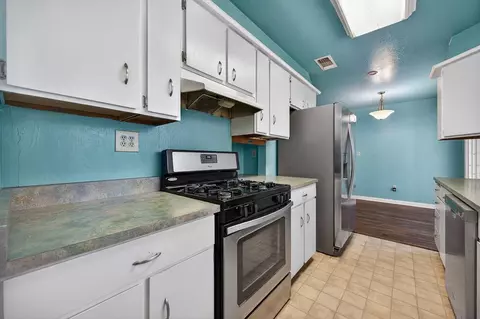 Kitchen - 5897 Silverleaf Dr, Foresthill, CA 95631 photo 2 of 2