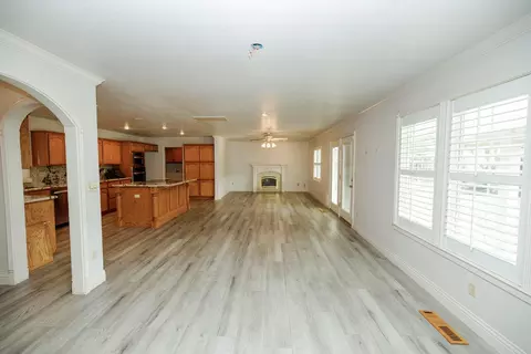 1912 Kendall Ave, Modesto, CA 95355 photo 8