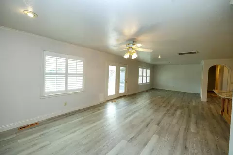 1912 Kendall Ave, Modesto, CA 95355 photo 12