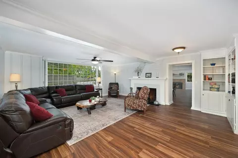 Living - 5424 Fair Oaks Blvd, Carmichael, CA 95608 photo 1 of 9