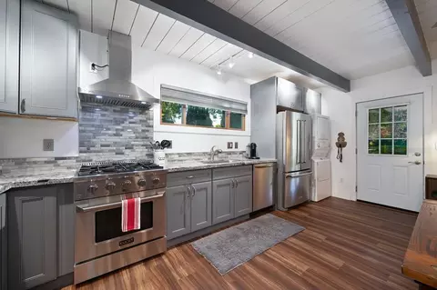 Kitchen - 5424 Fair Oaks Blvd, Carmichael, CA 95608 photo 5 of 6