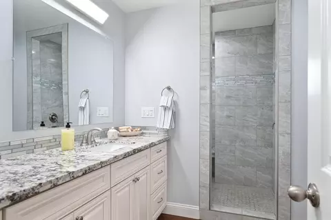 Bath - 5424 Fair Oaks Blvd, Carmichael, CA 95608 photo 1 of 6