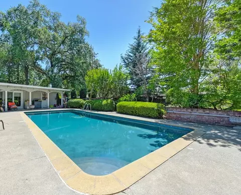 Exterior - 5424 Fair Oaks Blvd, Carmichael, CA 95608 photo 12 of 19