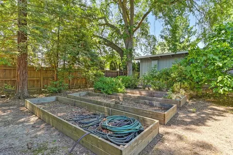 Exterior - 5424 Fair Oaks Blvd, Carmichael, CA 95608 photo 18 of 19
