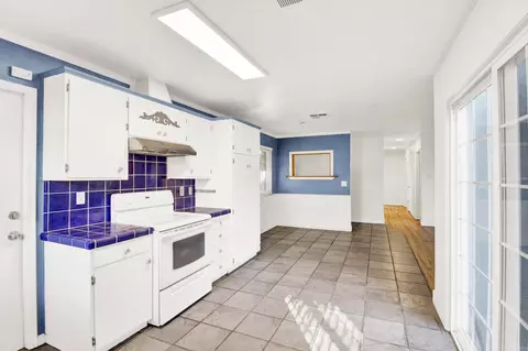 Entry Way - 1837 Celeste Dr, Modesto, CA 95355 photo 2 of 2