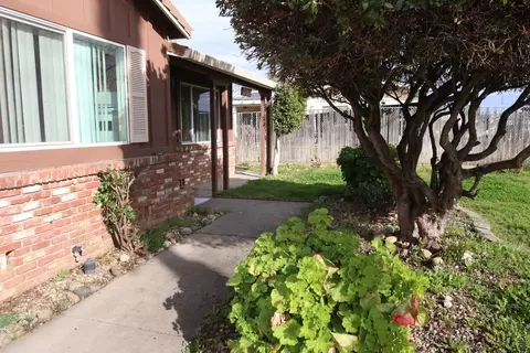 1789 Beverly Ave, Olivehurst, CA 95961 photo 3