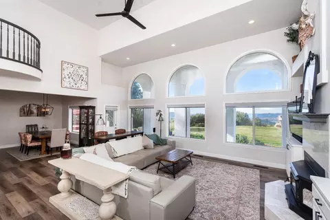 Living - 8560 Bar Crest Dr, Placerville, CA 95667 photo 2 of 4