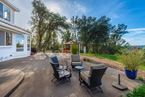 Exterior - 8560 Bar Crest Dr, Placerville, CA 95667 photo 11 of 24