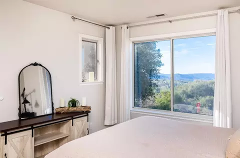 Bedroom - 8560 Bar Crest Dr, Placerville, CA 95667 photo 5 of 7