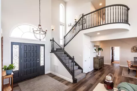 Entry Way - 8560 Bar Crest Dr, Placerville, CA 95667 photo 3 of 3