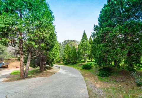 Exterior - 8560 Bar Crest Dr, Placerville, CA 95667 photo 5 of 24