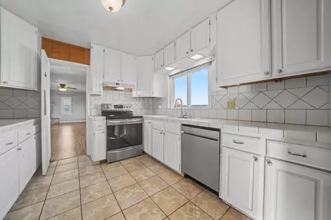 Kitchen - 10280 Argonaut Dr, Jackson, CA 95642 photo 1 of 4