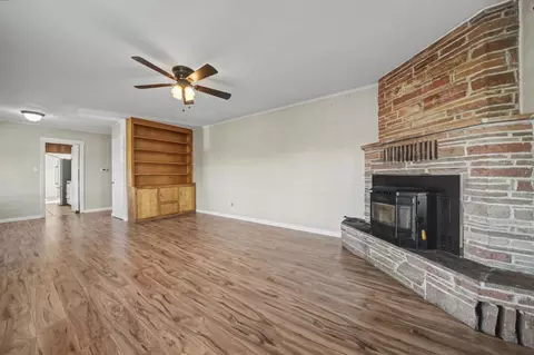 Living - 10280 Argonaut Dr, Jackson, CA 95642 photo 3 of 8