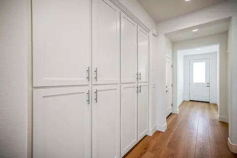 Entry Way - 127 Bodega Dr, Lodi, CA 95240 photo 3 of 6