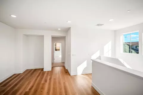 Entry Way - 127 Bodega Dr, Lodi, CA 95240 photo 2 of 6
