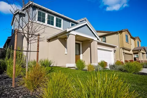 Exterior - 127 Bodega Dr, Lodi, CA 95240 photo 7 of 10