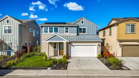 Exterior - 127 Bodega Dr, Lodi, CA 95240 photo 4 of 10