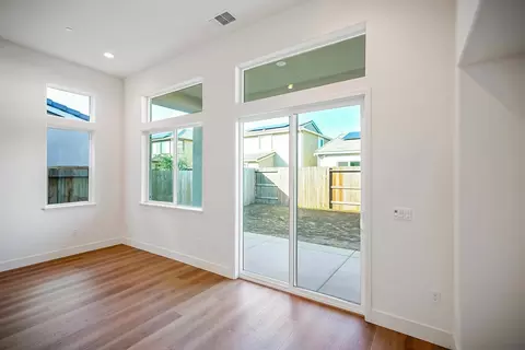 Living - 127 Bodega Dr, Lodi, CA 95240 photo 2 of 4