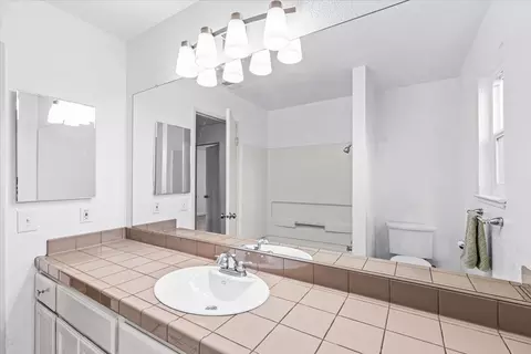 Bath - 5121 Durley, Salida, CA 95368 photo 2 of 3