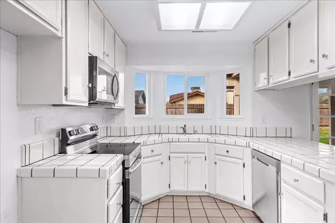 Kitchen - 5121 Durley, Salida, CA 95368 photo 3 of 4