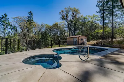 Exterior - 14000 Brandon Rd, Pine Grove, CA 95665 photo 17 of 18