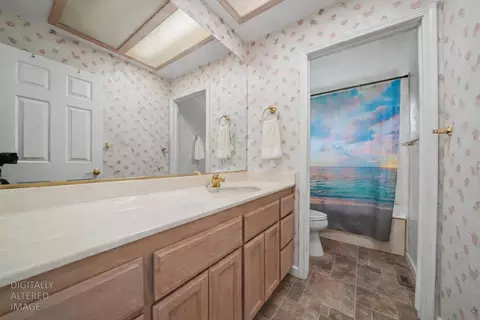 Bath - 14000 Brandon Rd, Pine Grove, CA 95665 photo 3 of 4