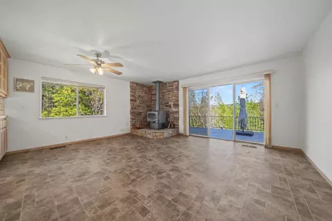Living - 14000 Brandon Rd, Pine Grove, CA 95665 photo 12 of 13