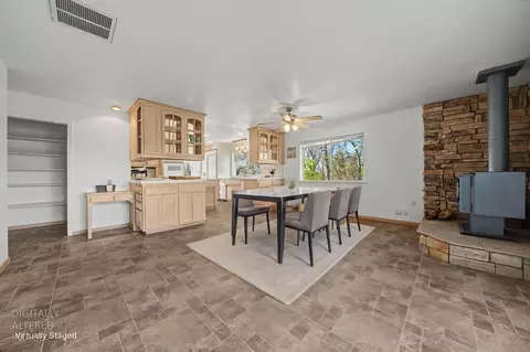 Dining - 14000 Brandon Rd, Pine Grove, CA 95665 photo 1 of 1