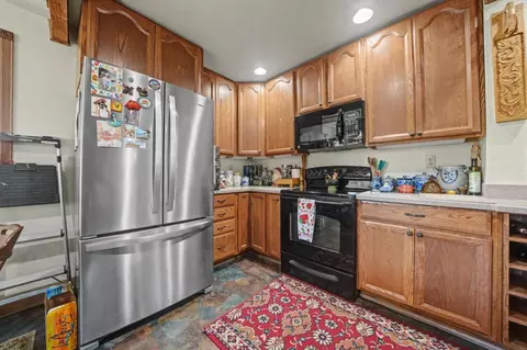 Kitchen - 3341 Newtown Rd, Placerville, CA 95667 photo 3 of 3